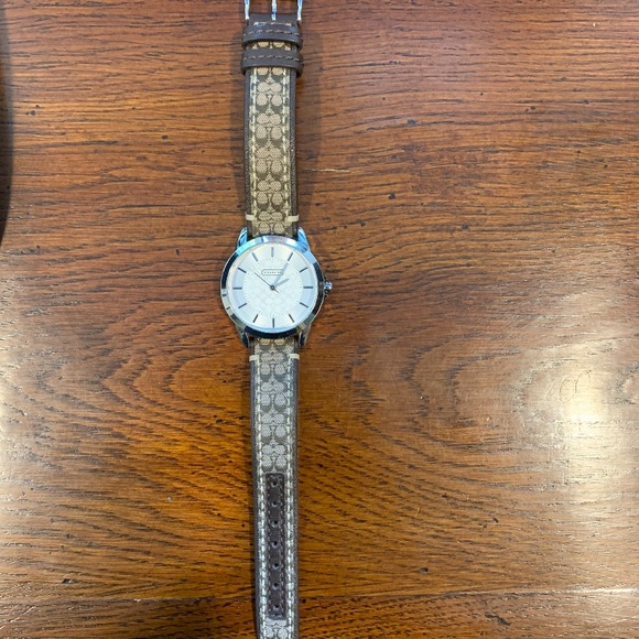 Coach Signature Ladies Watch, Nice - Picture 4 of 14